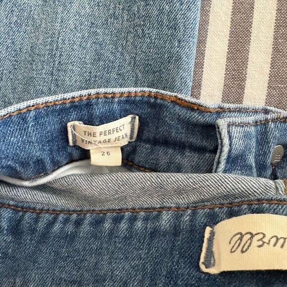 Madewell Perfect Vintage Jean in Parnell Wash Distressed Size 26 - Picture 2 of 8